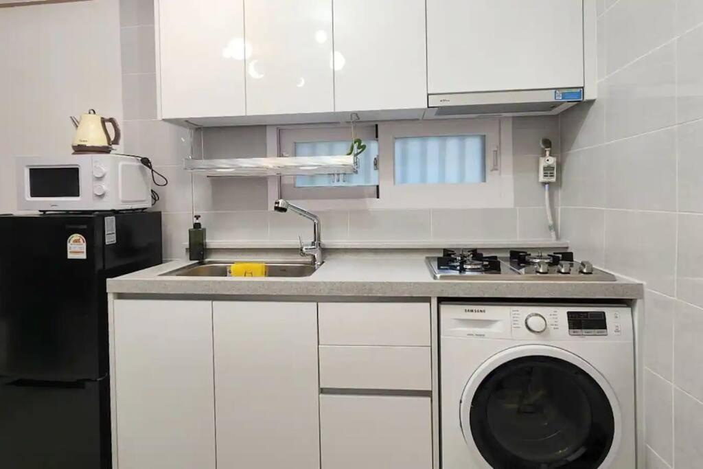 อพาร์ทเม้น K-10 White Linen House