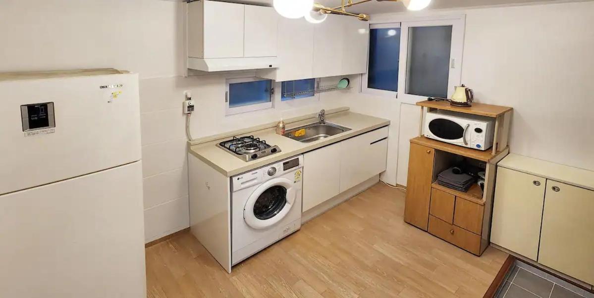 K-10 White Linen House อพาร์ทเม้น *