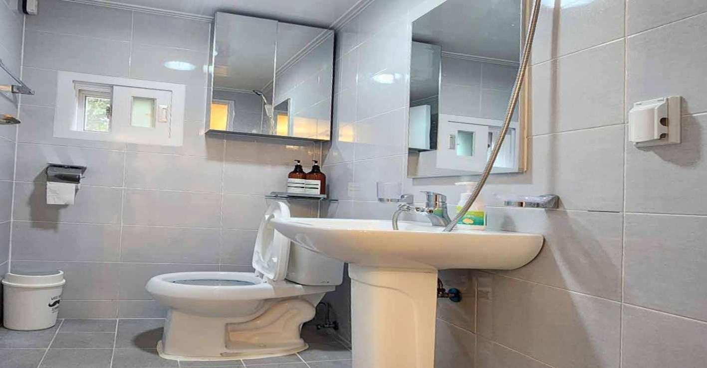 K-10 White Linen House อพาร์ทเม้น