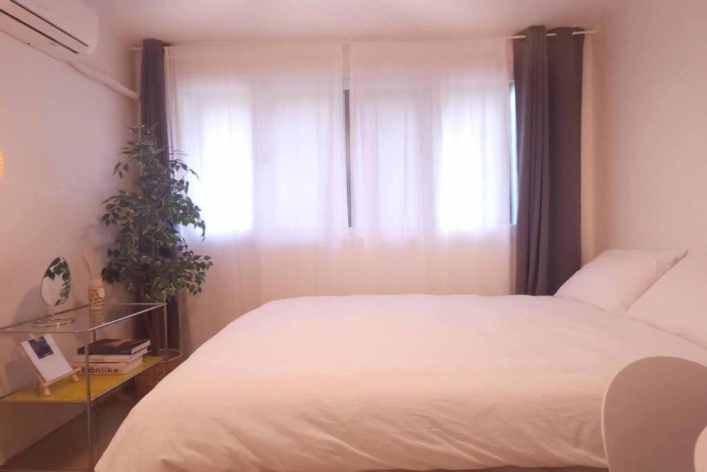 อพาร์ทเม้น K-10 White Linen House