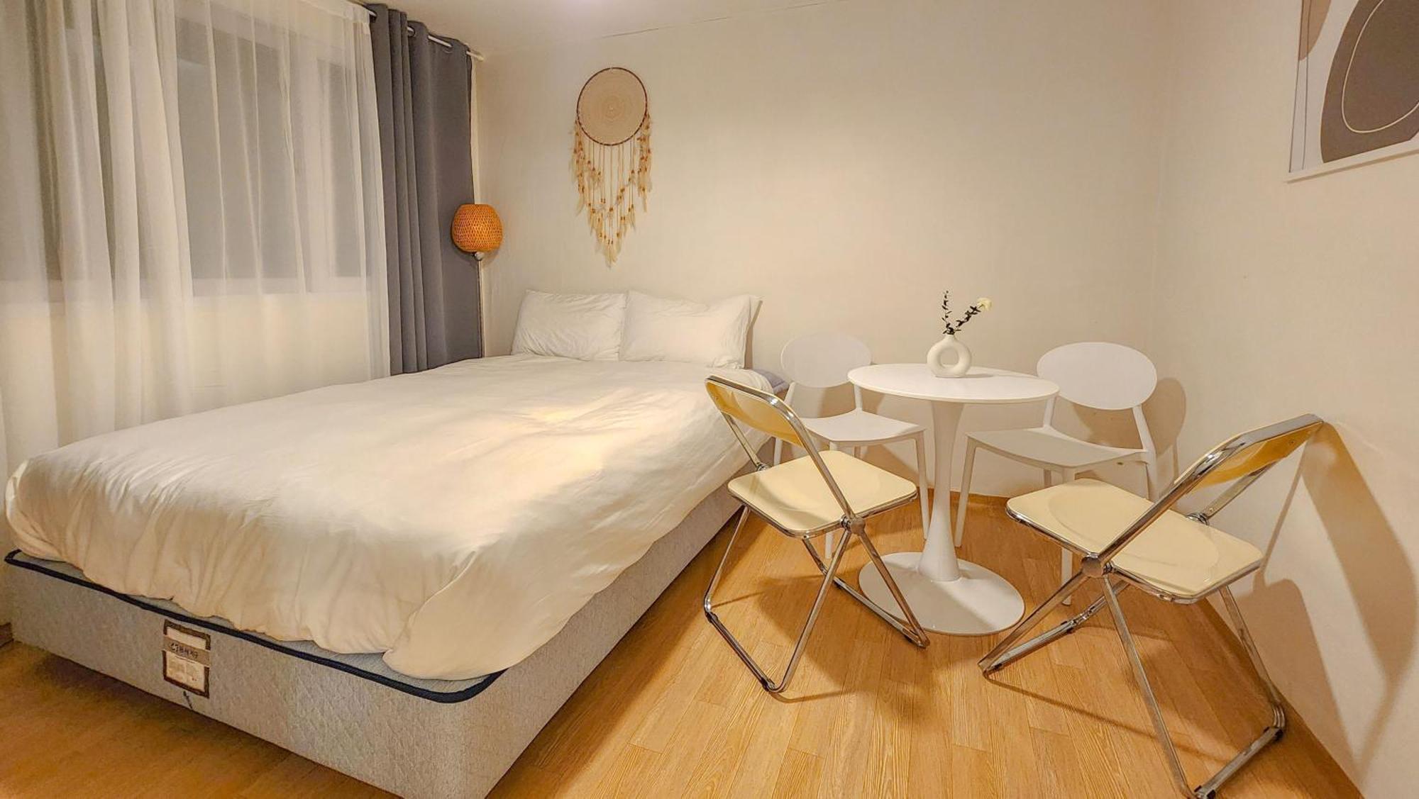 อพาร์ทเม้น K-10 White Linen House *