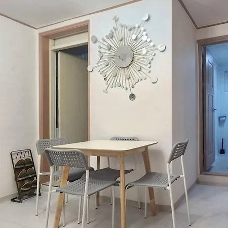 K-10 White Linen House Apartment Seoul Exterior photo